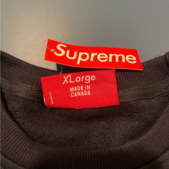 X-large supreme youth sweater. (Can fit adults size small-medium) - Picture 3 of 6